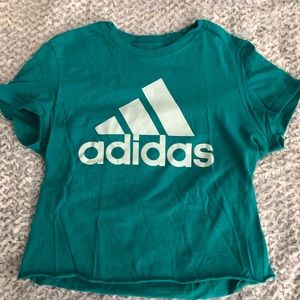 Adidas to go tee Raw Cut Crop Top